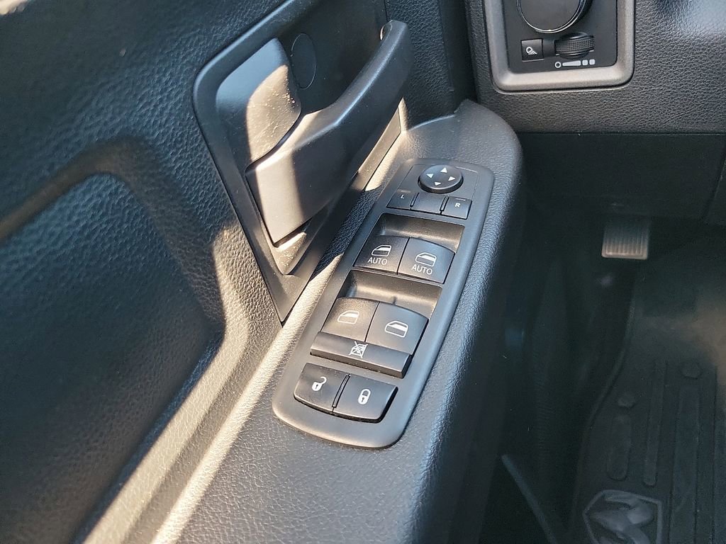 Used 2020 RAM 1500 Tradesman w/ Chrome Plus Package RWD image 13