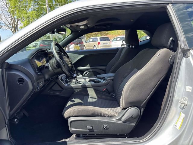 Used 2020 Dodge Challenger SXT RWD image 3
