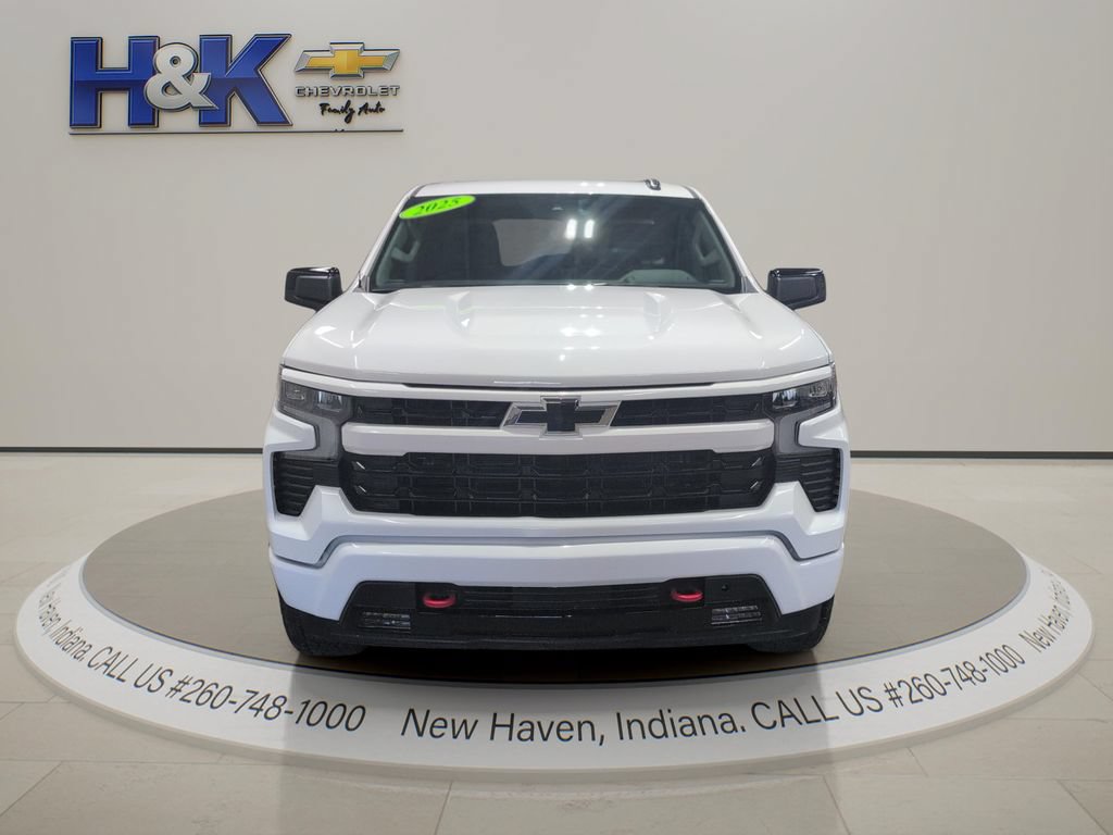 Used 2025 Chevrolet Silverado 1500 RST AWD/4WD image 2