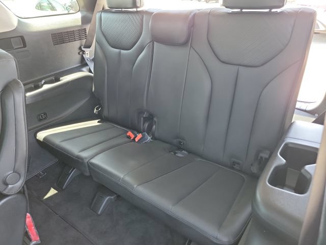 Used 2025 Hyundai Palisade SEL FWD image 28