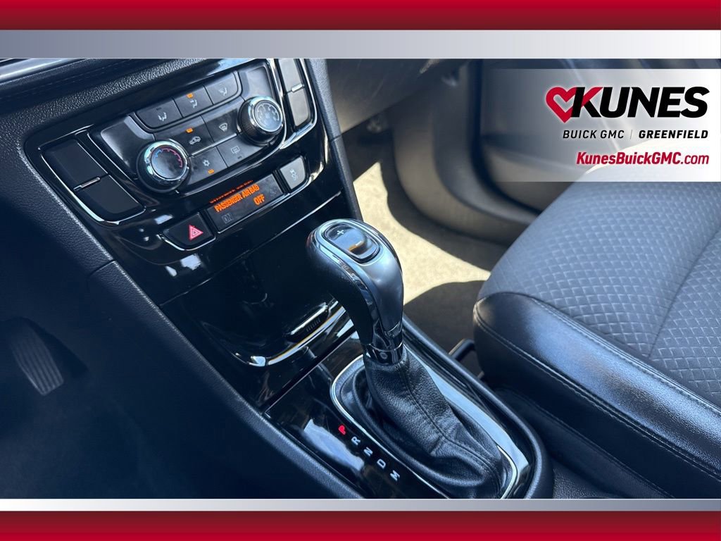 Used 2020 Buick Encore Preferred FWD image 24