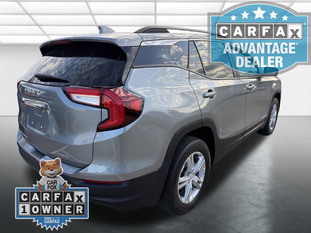 Used 2023 GMC Terrain SLE w/ Driver Convenience Package AWD/4WD image 2