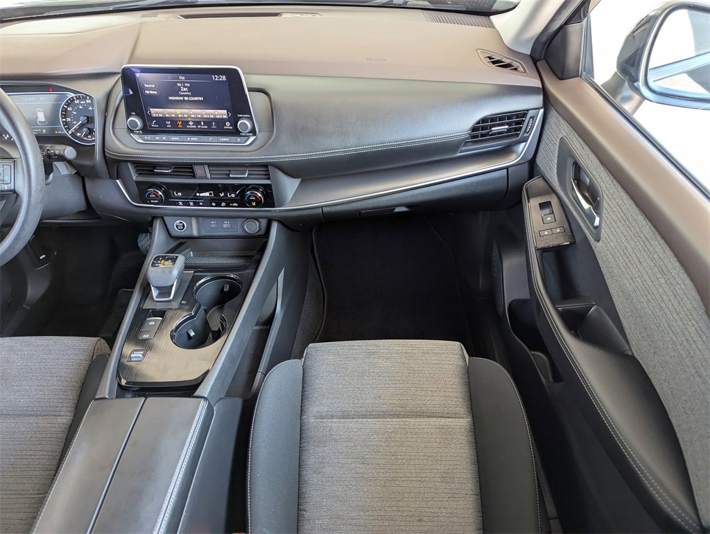 Used 2023 Nissan Rogue SV image 16