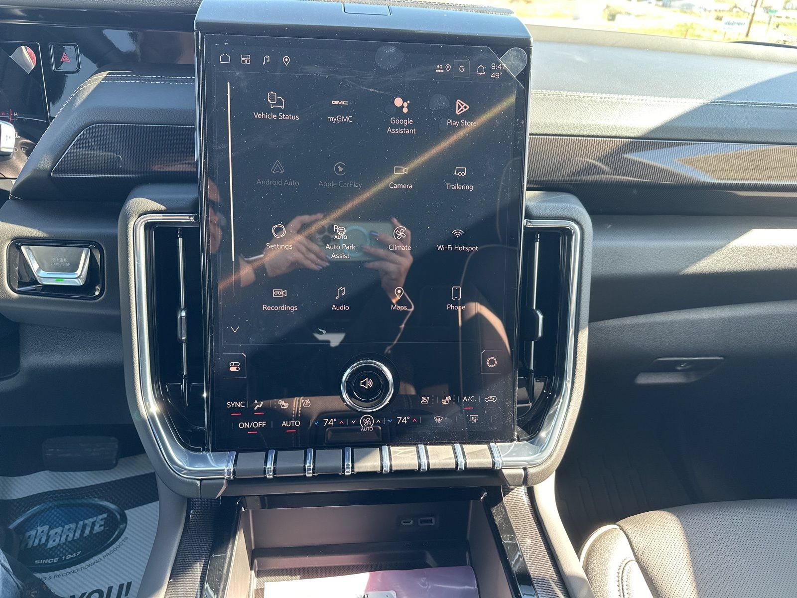 New 2026 GMC Yukon XL Elevation AWD/4WD image 13