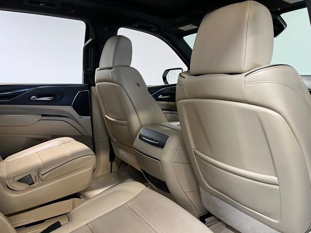 Used 2023 Cadillac Escalade Premium Luxury w/ Performance Package AWD/4WD image 14