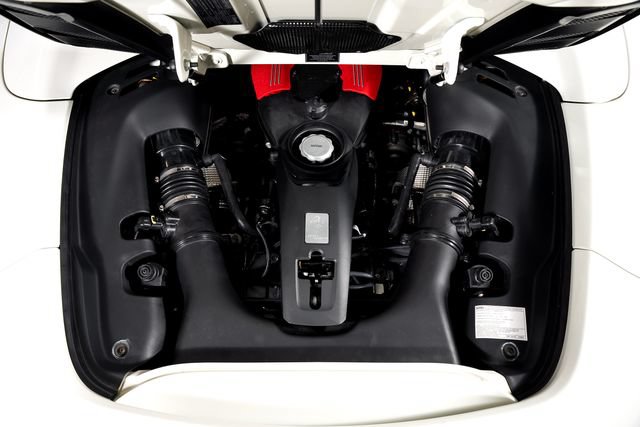 Used 2018 Ferrari 488 Spider RWD image 9