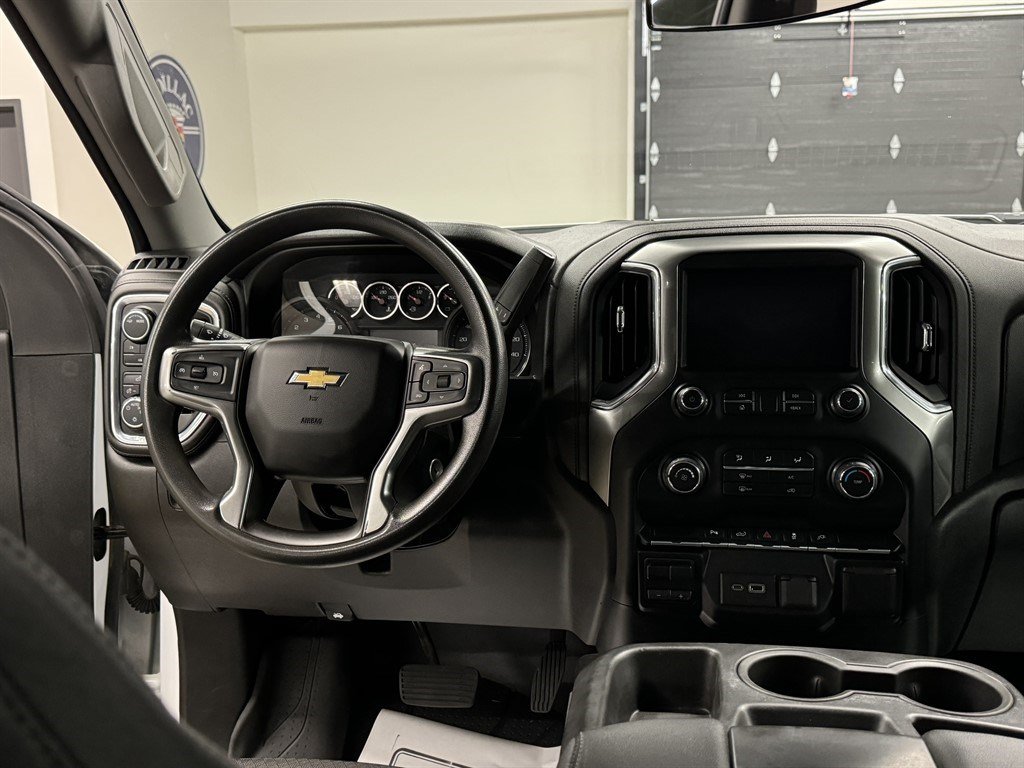 Used 2022 Chevrolet Silverado 2500 LT AWD/4WD image 29