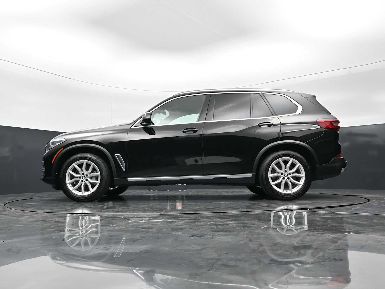 Used 2020 BMW X5 sDrive40i w/ Convenience Package RWD image 32