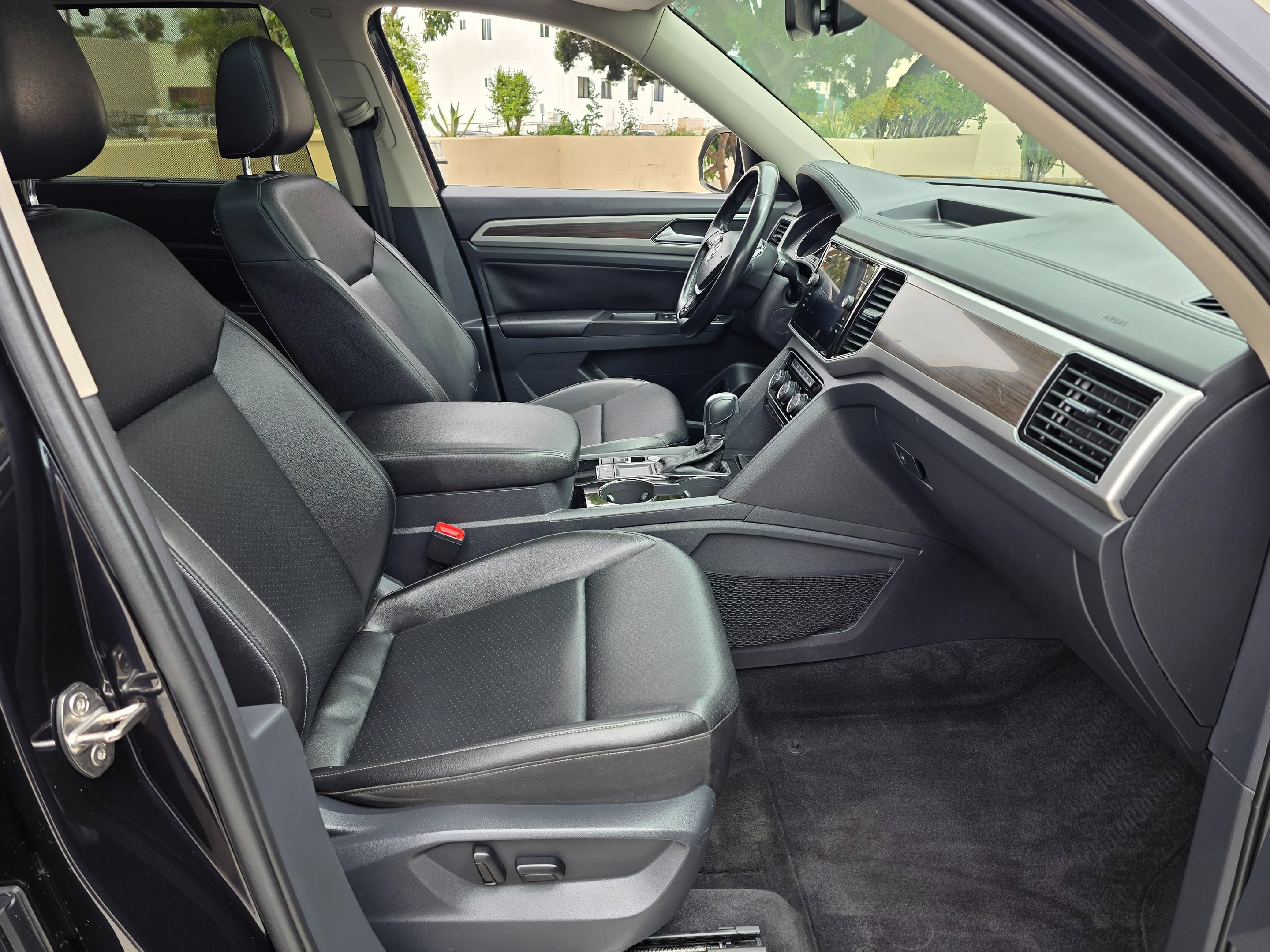 Used 2018 Volkswagen Atlas SEL FWD image 10