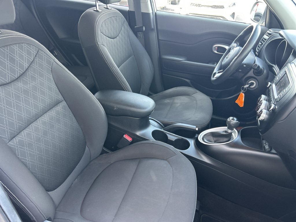 Used 2018 Kia Soul FWD image 33