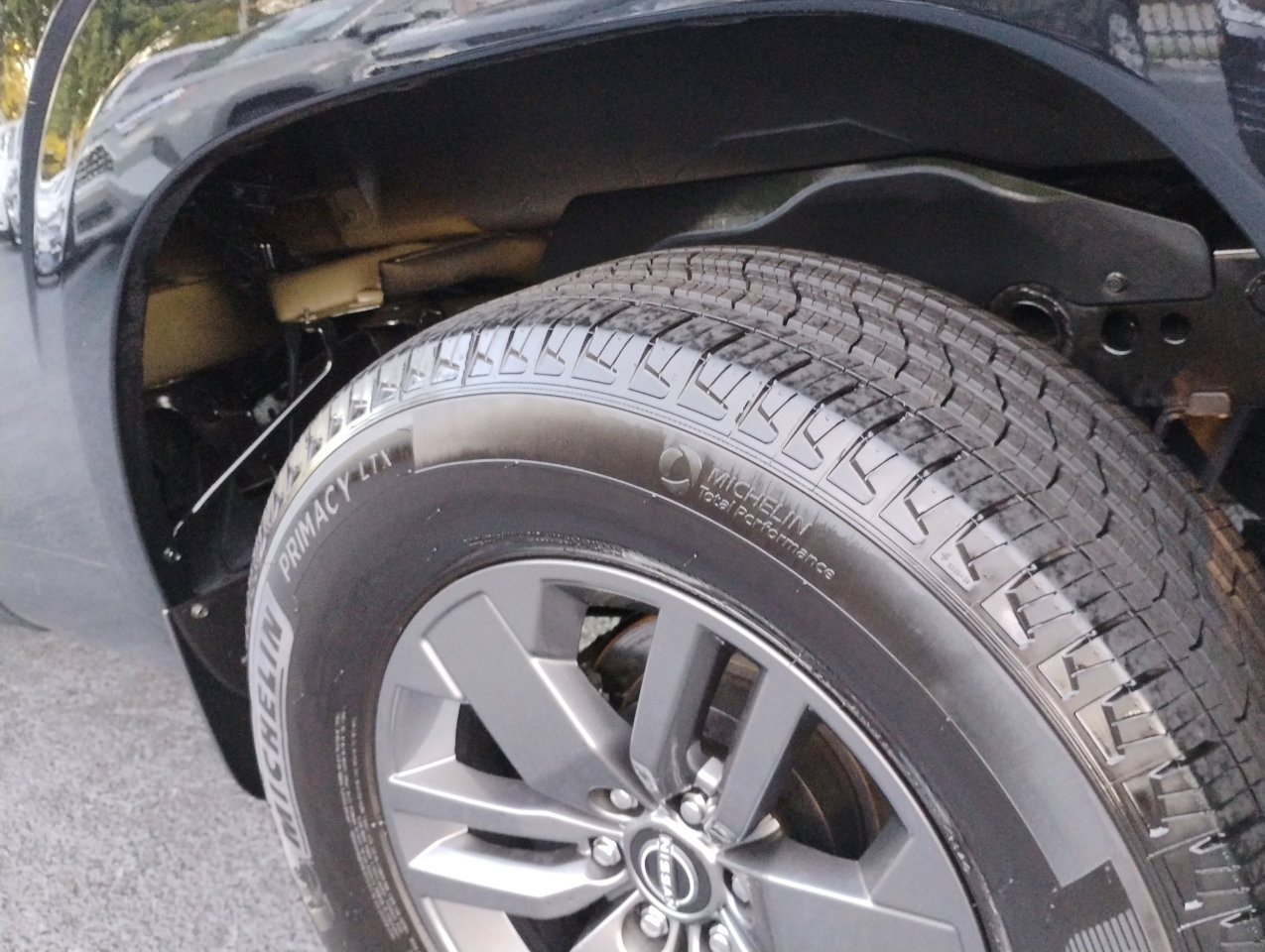 Used 2025 Nissan Frontier SV w/ SV Convenience Package image 22