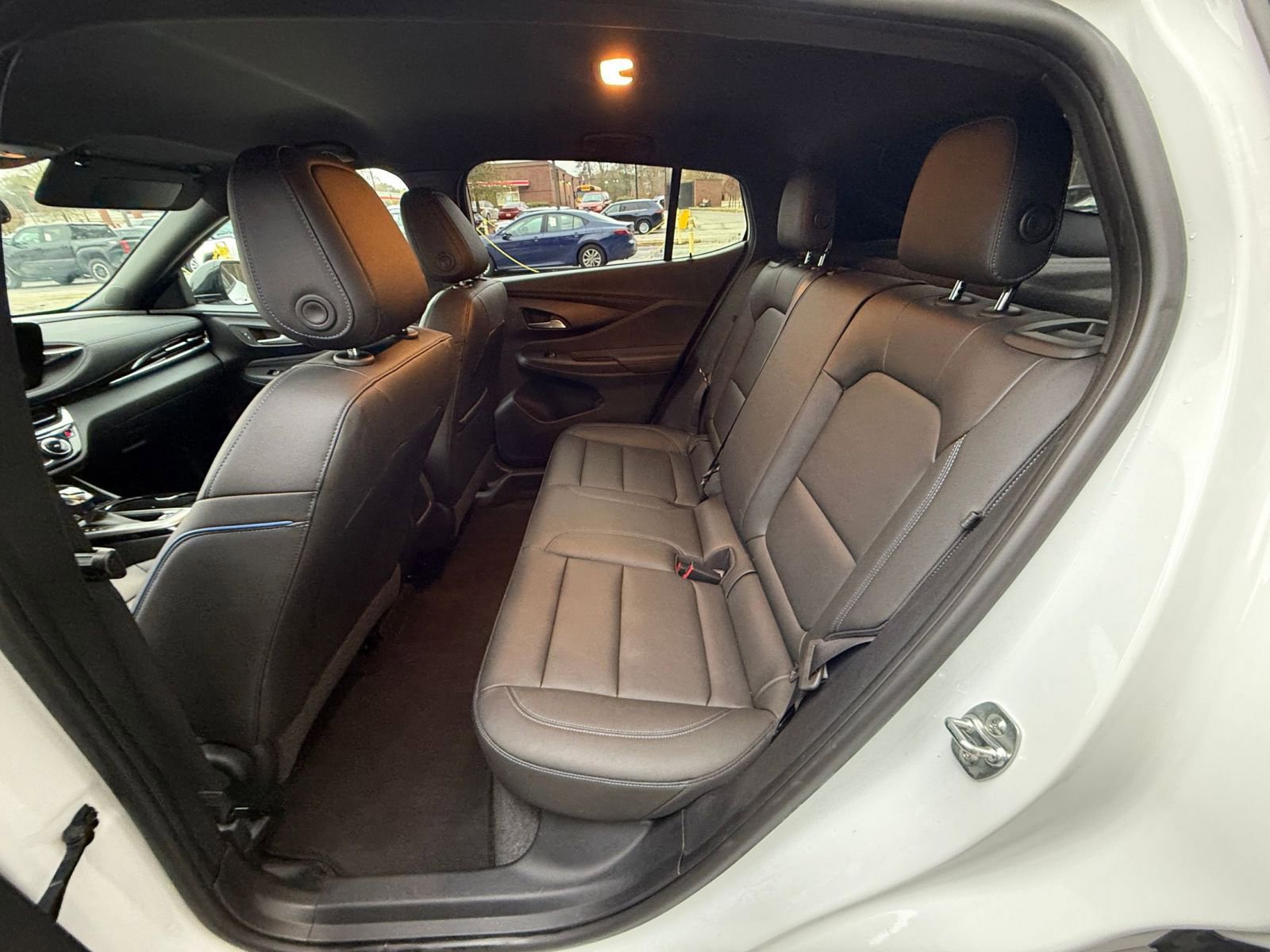 Used 2025 Buick Envista Sport Touring image 25