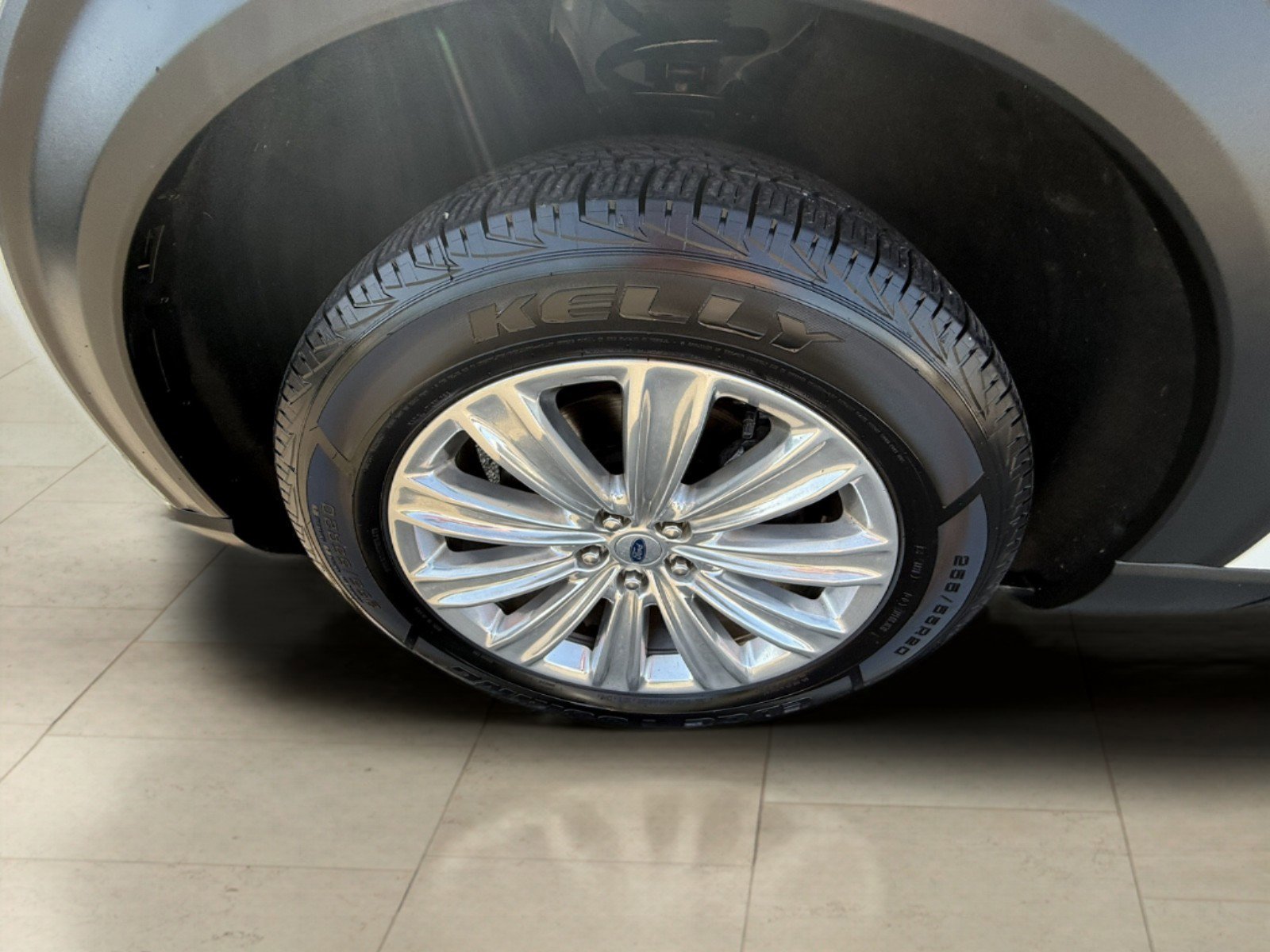 Used 2021 Ford Explorer Limited w/ Hybrid Equipment Group 310A image 34