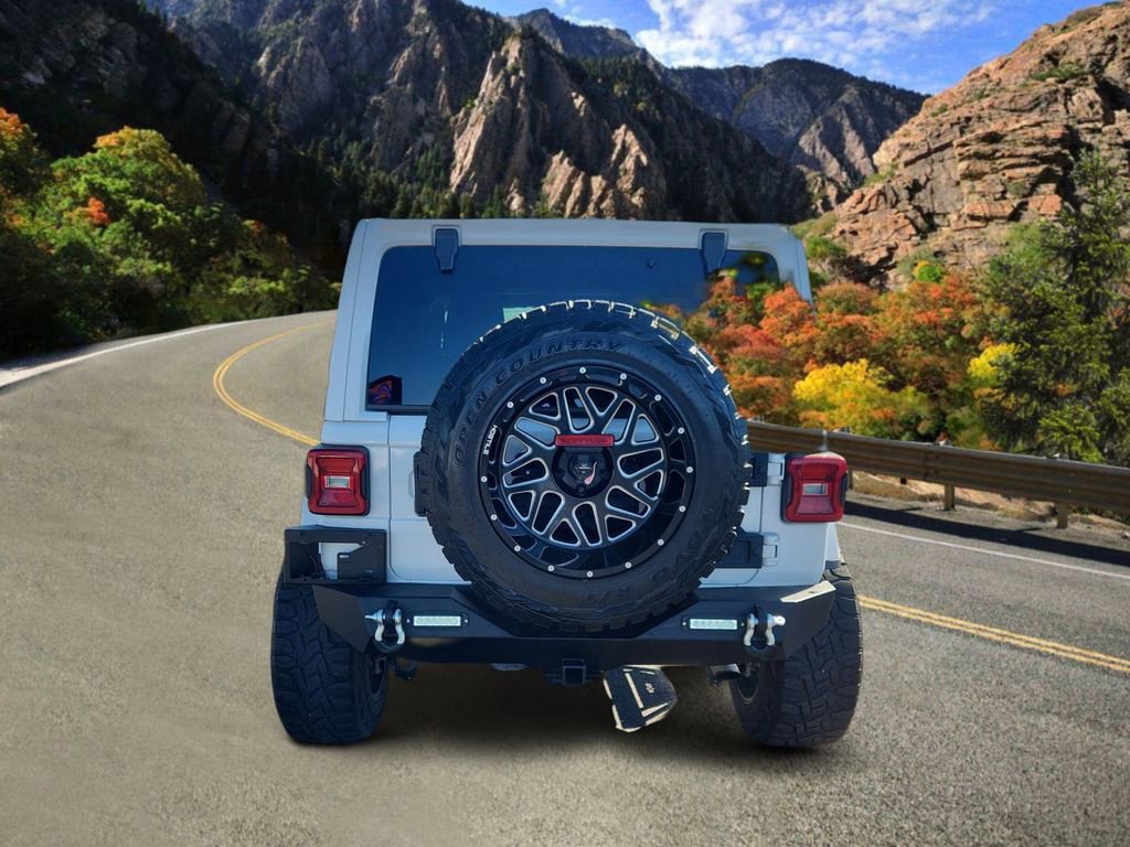 Used 2020 Jeep Wrangler Unlimited Sahara image 4