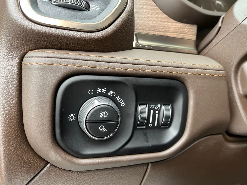 New 2026 RAM 3500 Longhorn w/ Towing Technology Group image 25