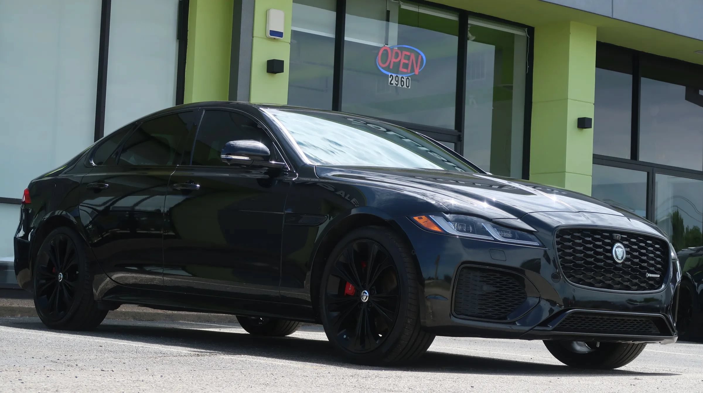 Used 2024 Jaguar XF R-Dynamic SE AWD/4WD image 6