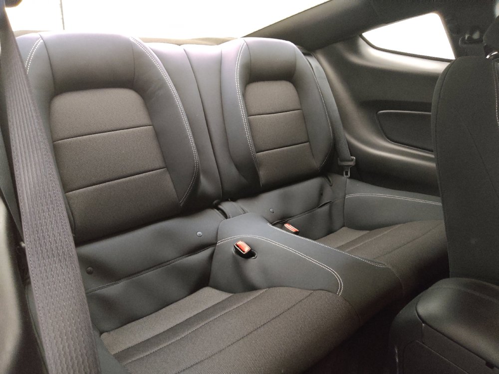 Used 2016 Ford Mustang Coupe RWD image 19