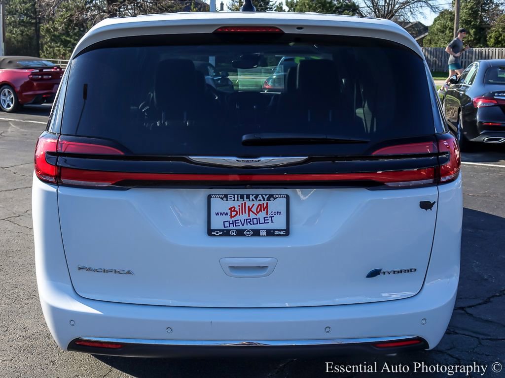 Used 2023 Chrysler Pacifica Limited image 8