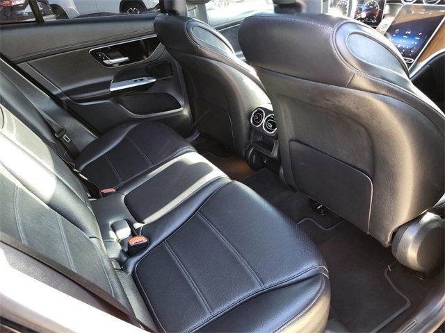 Used 2024 Mercedes-Benz GLC 300 4MATIC image 23