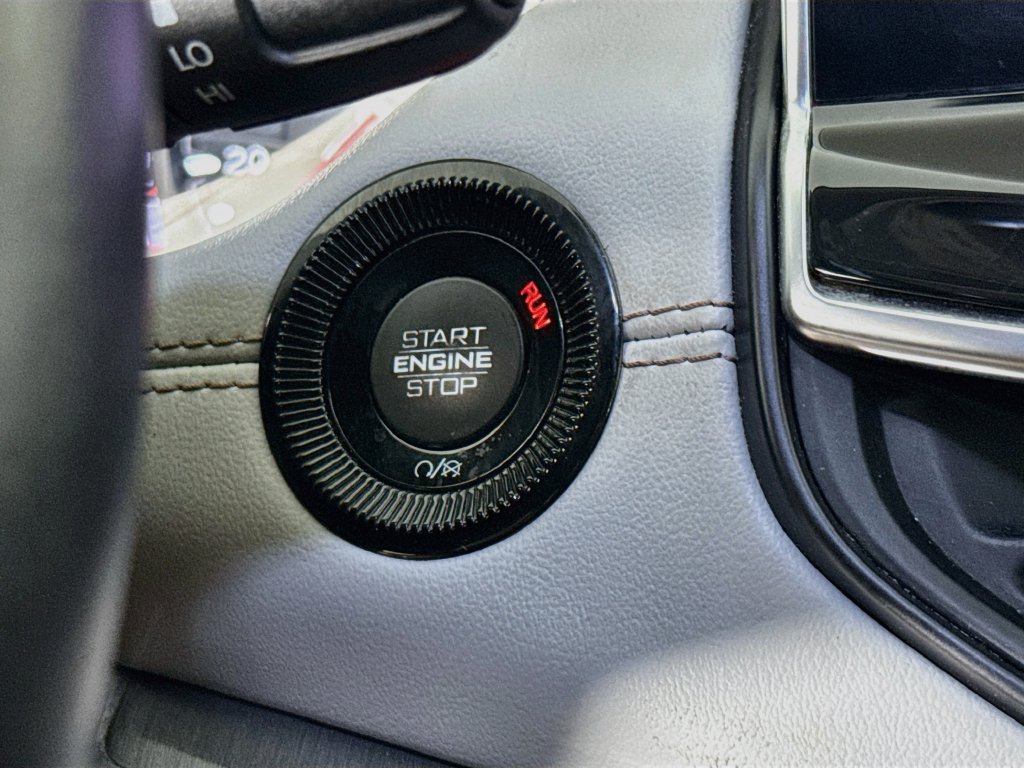 Used 2022 Jeep Compass Limited AWD/4WD image 18