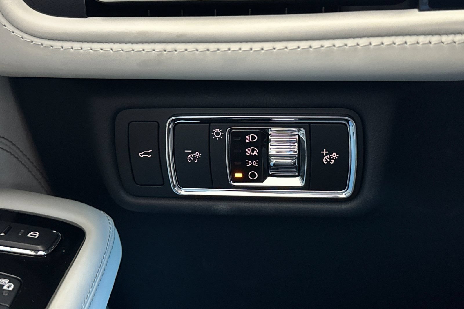 New 2026 Lincoln Aviator Black Label w/ Jet Appearance Package AWD/4WD image 28