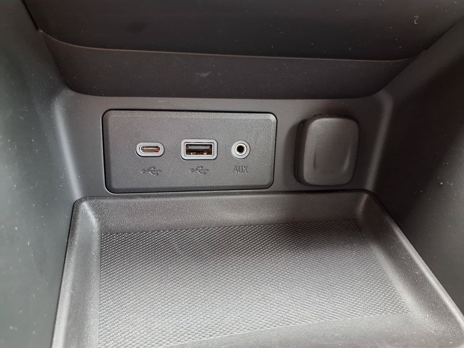 Used 2024 GMC Terrain SLE FWD image 10