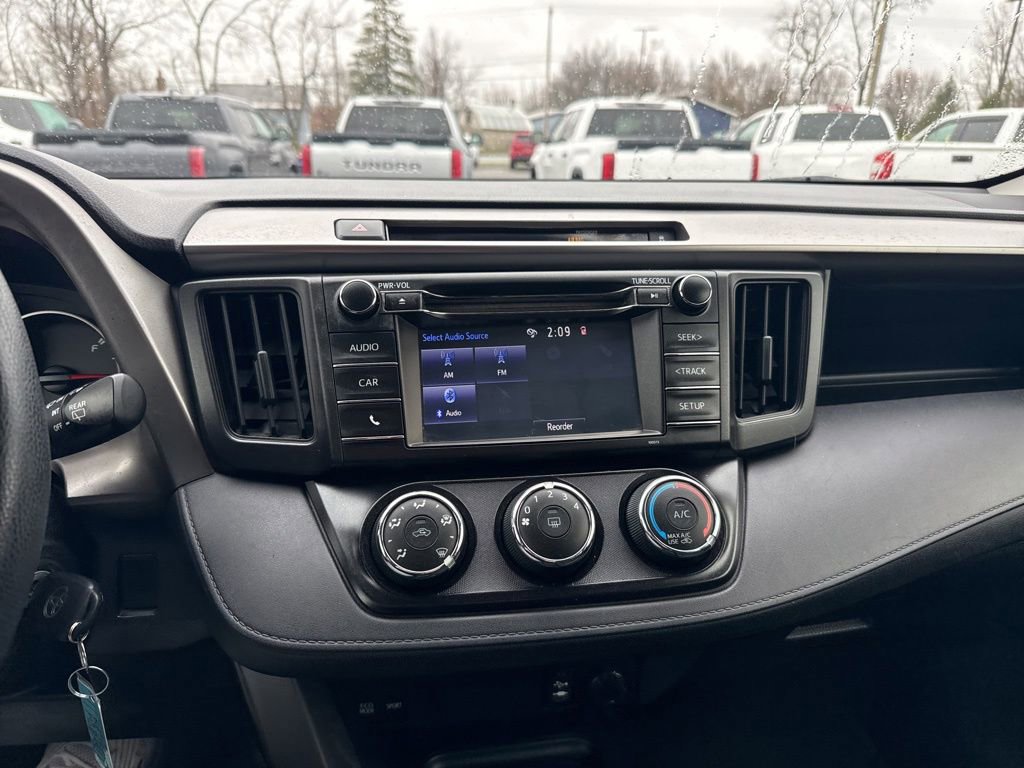 Used 2016 Toyota RAV4 LE image 22