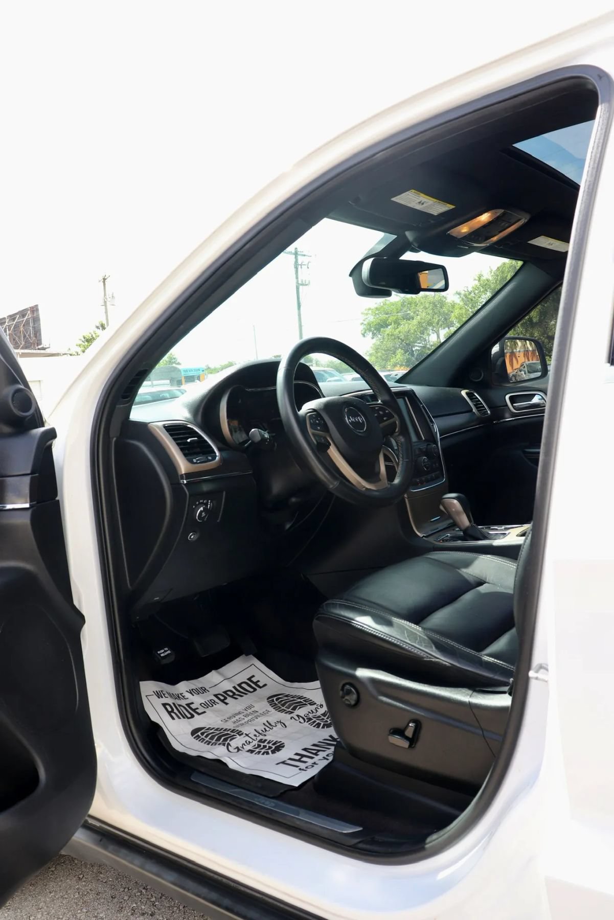 Used 2019 Jeep Grand Cherokee Summit AWD/4WD image 34