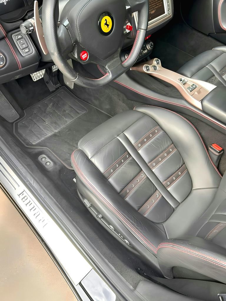 Used 2014 Ferrari California image 11