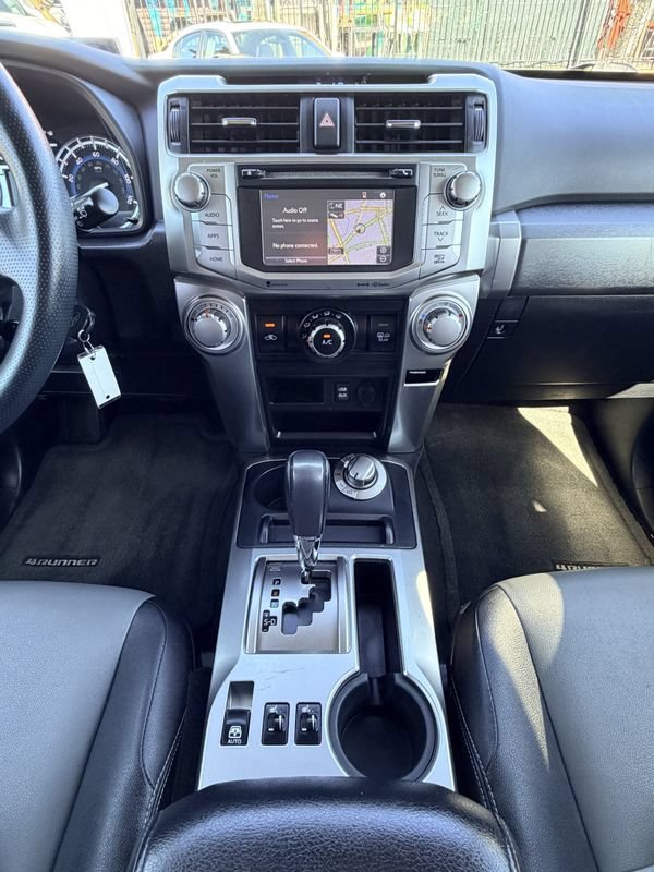 Used 2016 Toyota 4Runner SR5 Premium AWD/4WD image 38