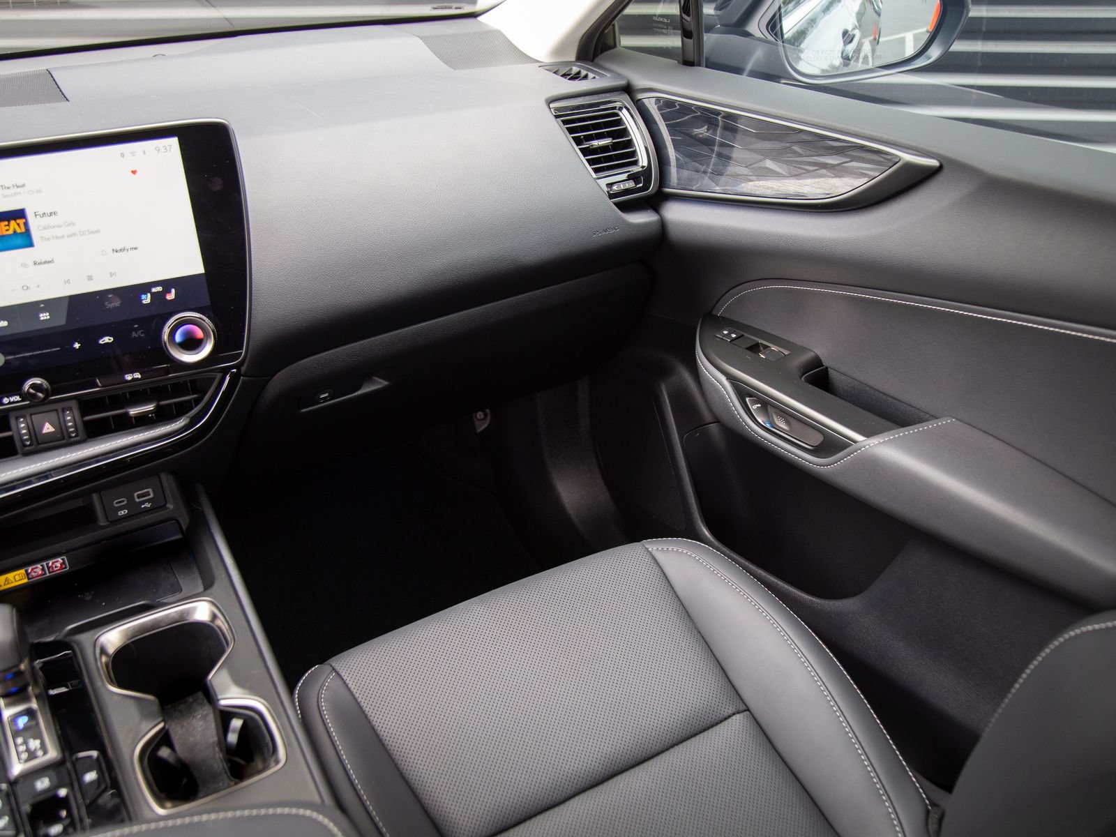 Used 2025 Lexus NX 350h AWD w/ Cold Area Package image 27