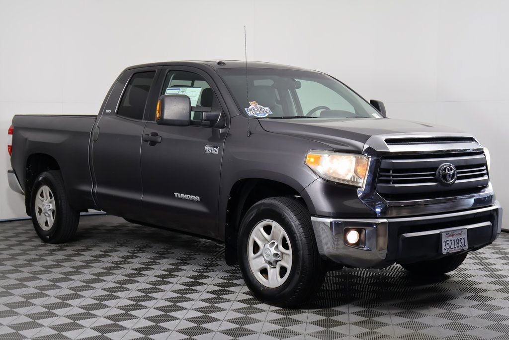Used 2015 Toyota Tundra SR5 w/ SR5 Upgrade Package image 3