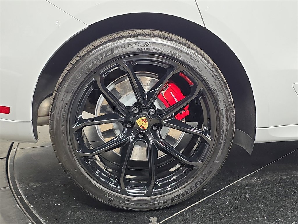 Used 2025 Porsche Macan GTS image 29