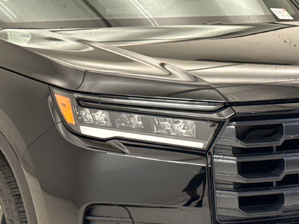 New 2026 Honda Pilot Sport image 5