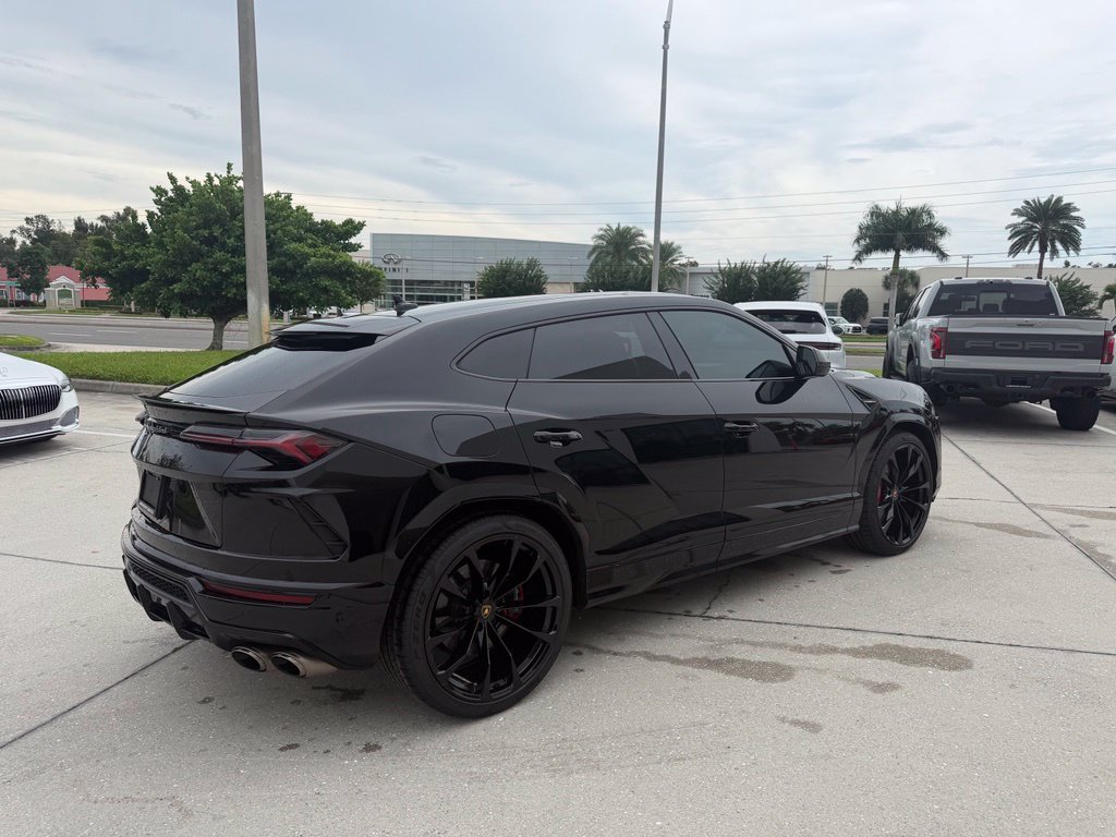 Used 2019 Lamborghini Urus AWD/4WD image 8