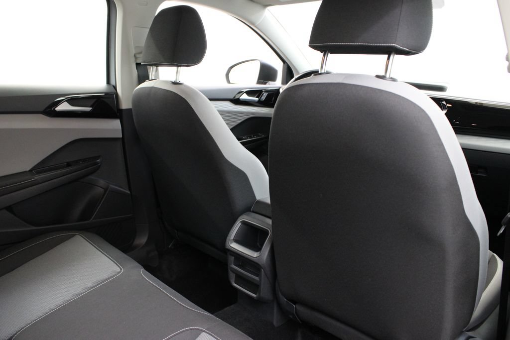 Used 2024 Volkswagen Taos S FWD image 18