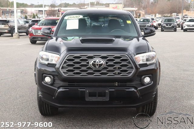 Used 2020 Toyota Tacoma TRD Sport image 2