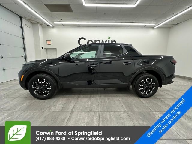 Used 2024 Hyundai Santa Cruz SE image 2