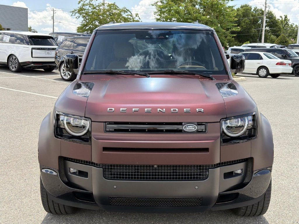 Used 2026 Land Rover Defender 130 X-Dynamic SE AWD/4WD image 8