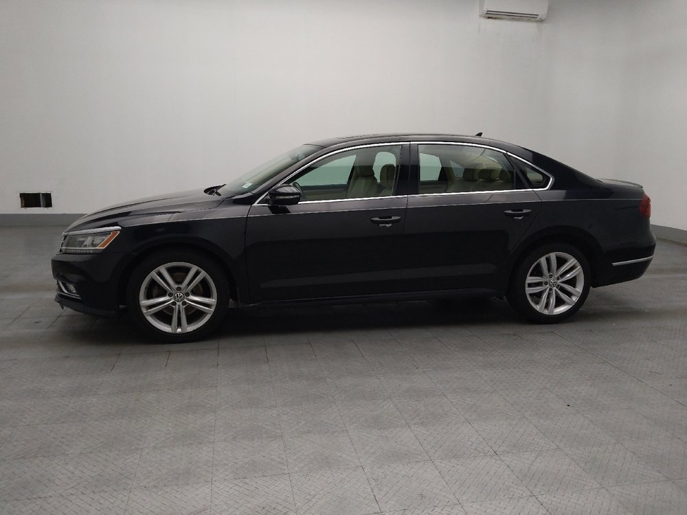 Used 2018 Volkswagen Passat 2.0T SE FWD image 2