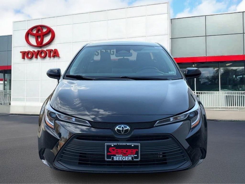 Used 2024 Toyota Corolla LE FWD image 10