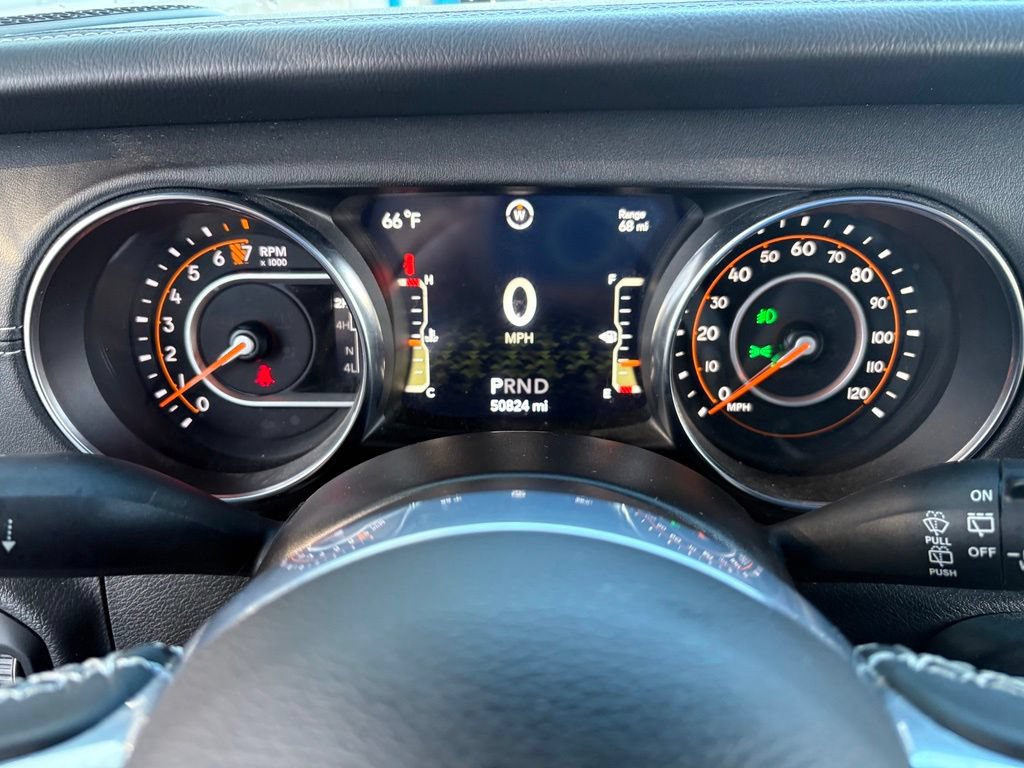 Used 2022 Jeep Wrangler Unlimited Sahara w/ LED Lighting Group AWD/4WD image 22