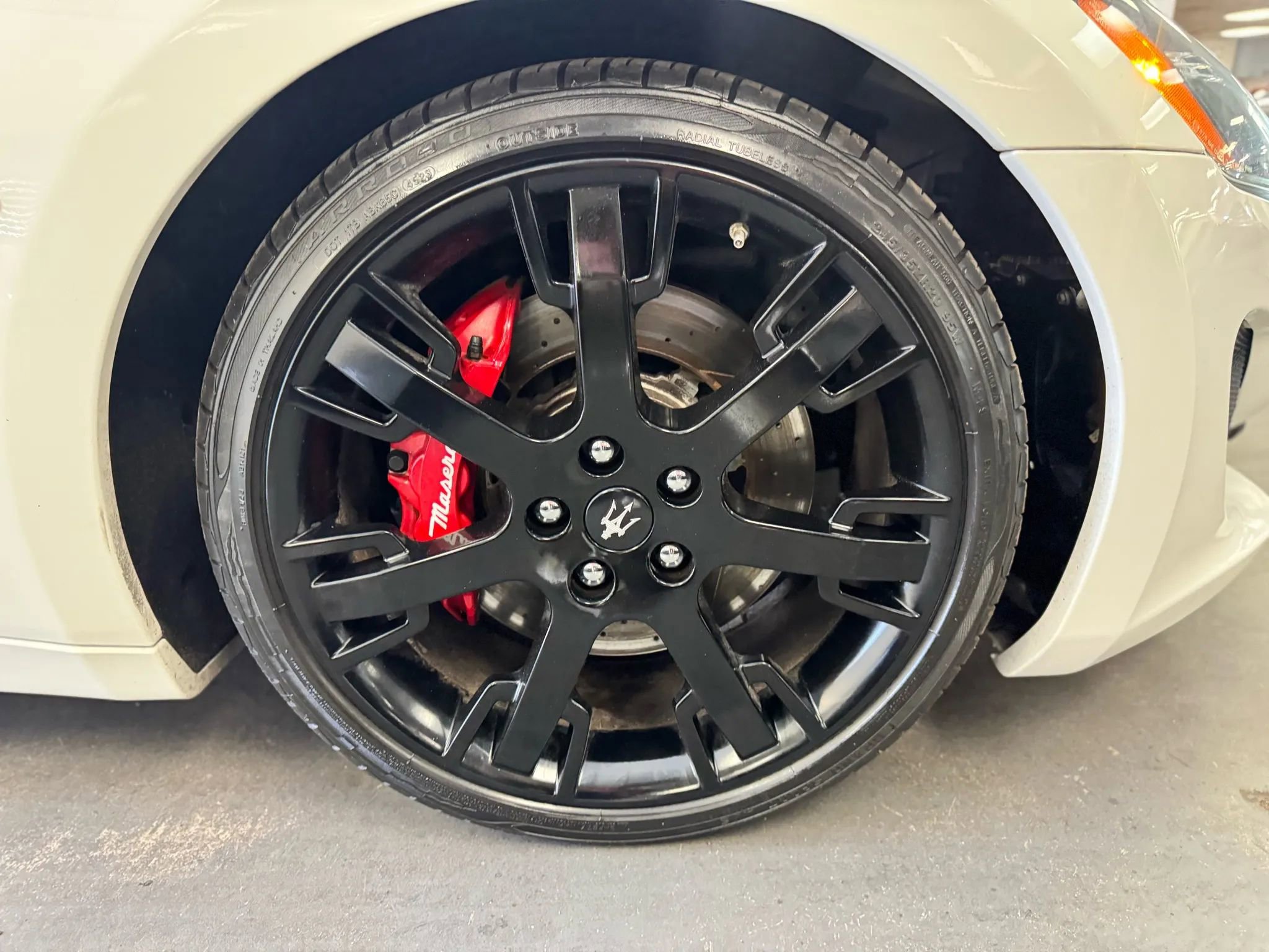 Used 2014 Maserati GranTurismo MC image 13