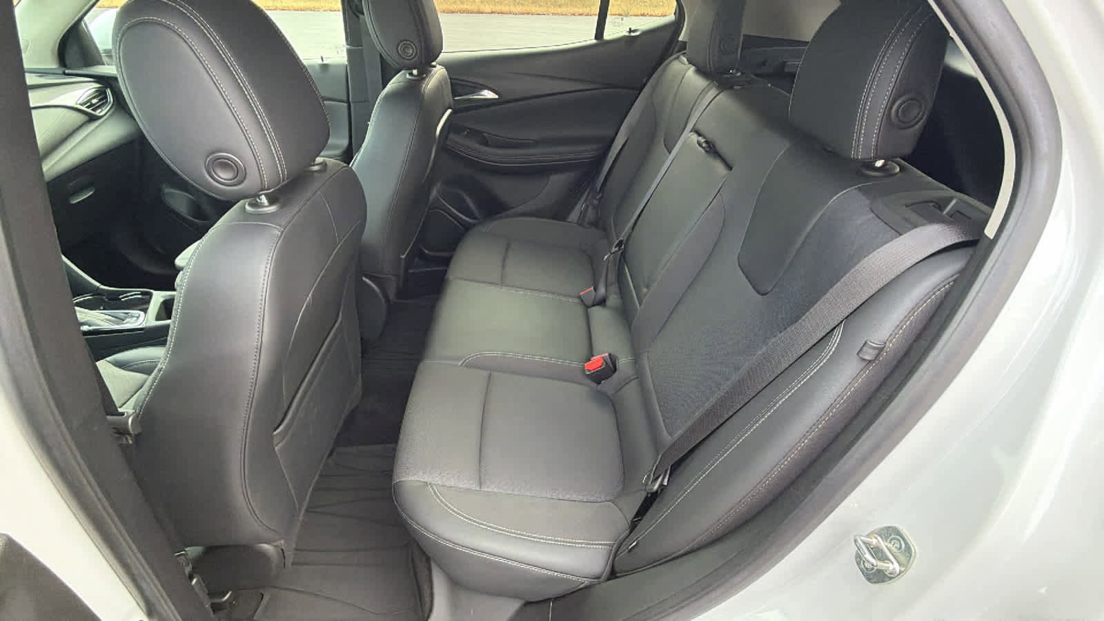 Used 2023 Buick Encore GX Select w/ Sport Touring Package image 21