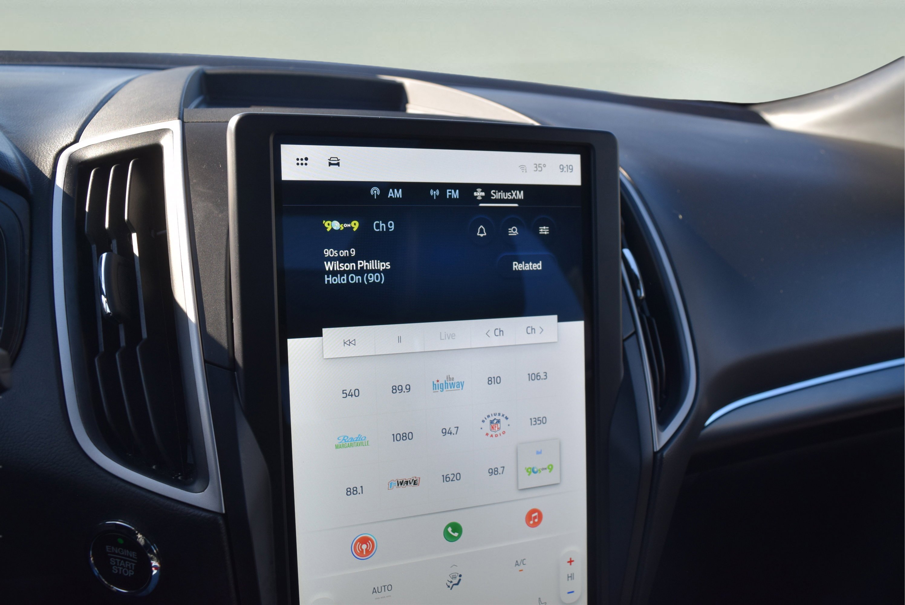 Used 2022 Ford Edge ST-Line w/ Cargo Accessory Package image 15