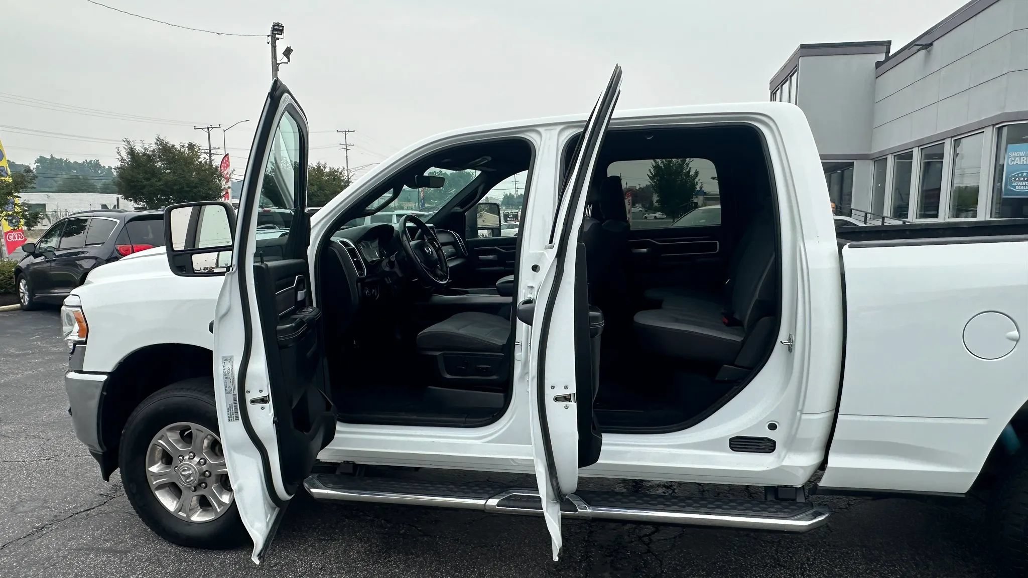 Used 2024 RAM 2500 Big Horn w/ Off Road Package AWD/4WD image 12