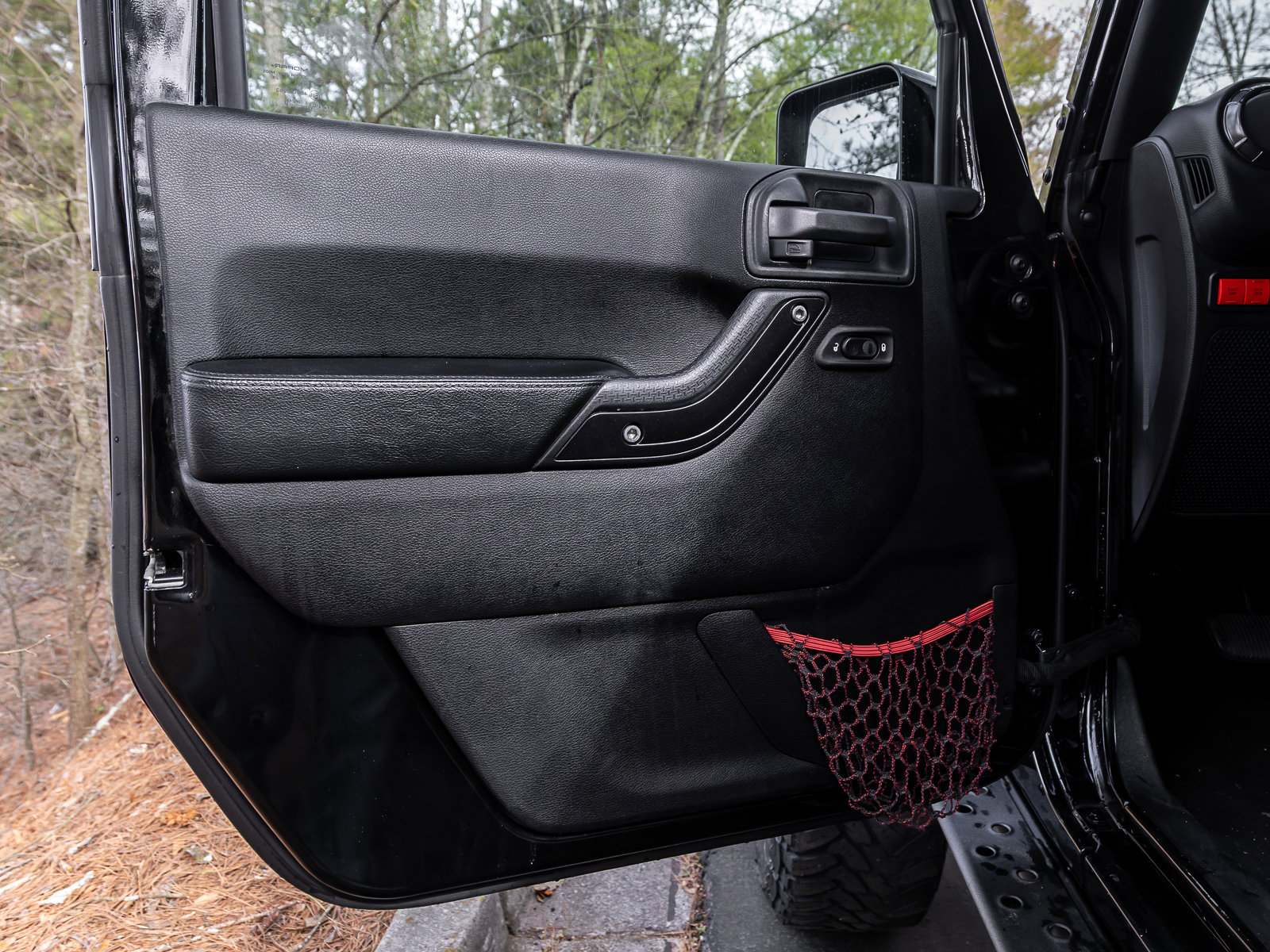 Used 2017 Jeep Wrangler Unlimited Rubicon AWD/4WD image 31