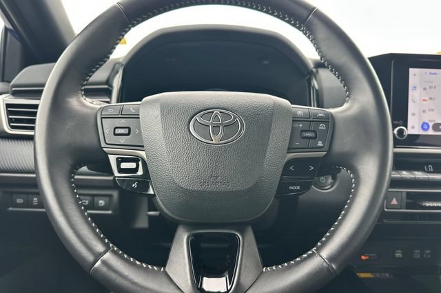 Used 2025 Toyota Camry SE FWD image 25