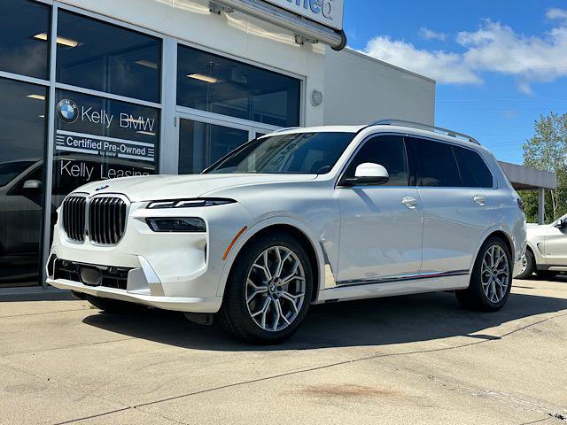 Used 2024 BMW X7 xDrive40i AWD/4WD image 4