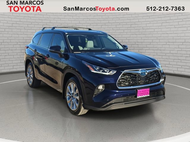 Used 2023 Toyota Highlander Limited image 3
